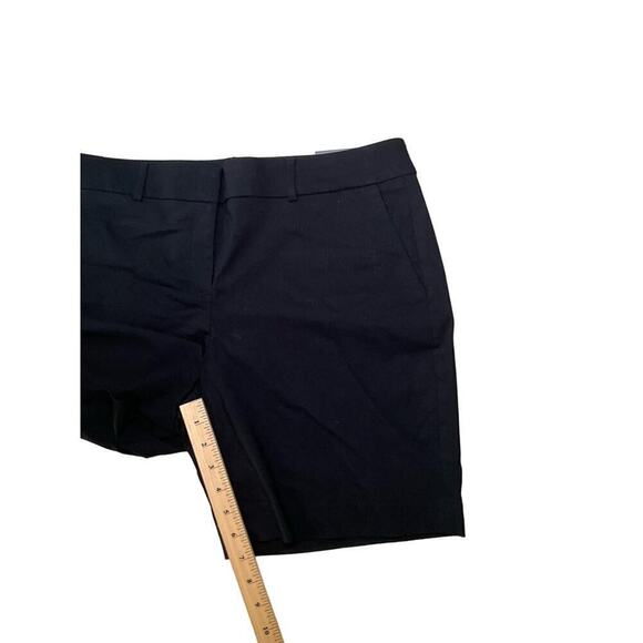 Van Heusen Super Stretch Bermuda Short Women's 12 Black Slash Pocket Flat Front - Picture 4 of 6